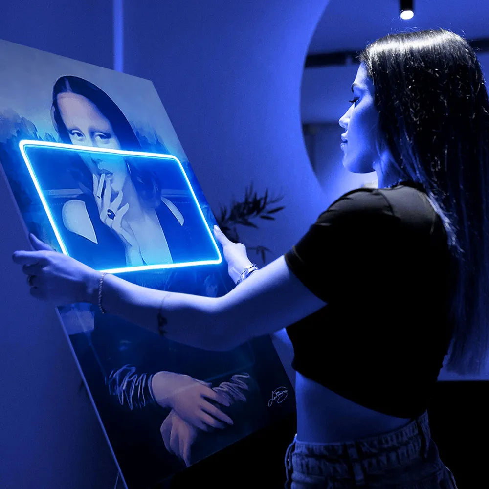 Gioconda Smoking | Led Wall Art