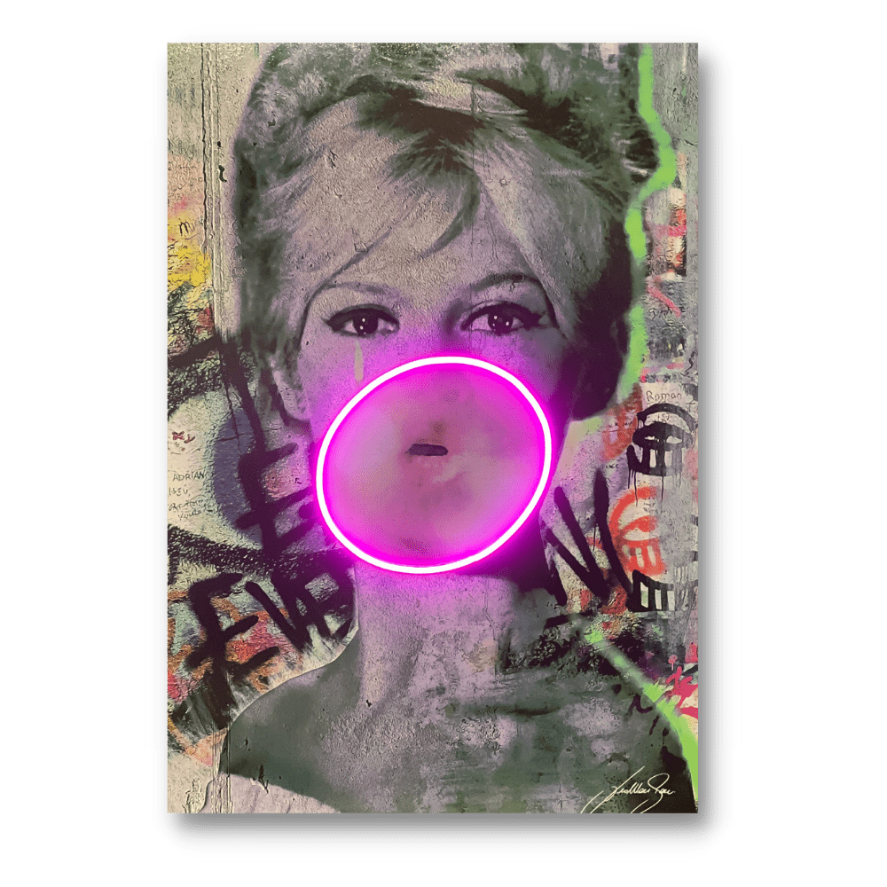 Brigitte Bardot Bubble V.2 | Led Wall Art - LEDMansion | Led Wall Art