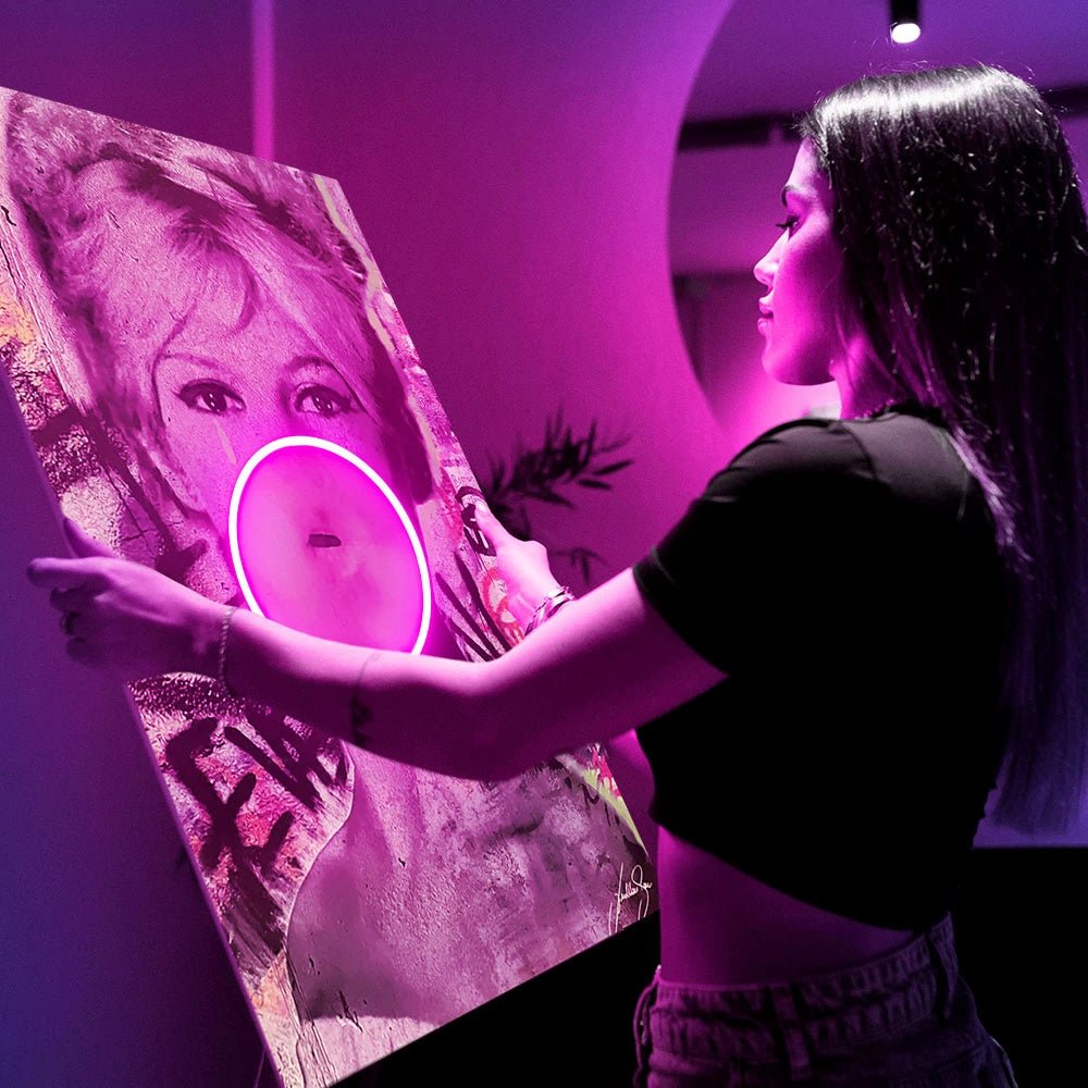 Brigitte Bardot Bubble V.2 | Led Wall Art - LEDMansion | Led Wall Art